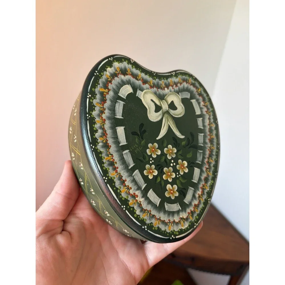 Hand Painted Heart-Shaped Wood Trinket Box w/ Lid Floral Bow Green Small